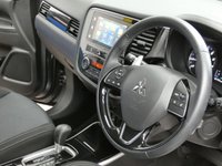 USED 2019 69 MITSUBISHI OUTLANDER 2.0 JURO 5d 148 BHP 7 SEATS APP SAT NAV CAMERA HEATED SEATS 1 OWNER MITSUBISHI WARRANTY TILL DEC 2024