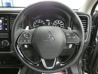 USED 2019 69 MITSUBISHI OUTLANDER 2.0 JURO 5d 148 BHP 7 SEATS APP SAT NAV CAMERA HEATED SEATS 1 OWNER MITSUBISHI WARRANTY TILL DEC 2024
