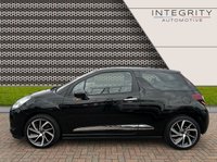 USED 2017 67 DS DS 3 1.2 PURETECH CONNECTED CHIC 3d 80 BHP SATELITTE NAVIGATION - BLUETOOTH - MIRROR LINK WITH APPLE CARPLAY - DAB RADIO - USB INPUT - AUTOMATIC AIR CONDITIONING - 17" DIAMOND CUT ALLOYS - 7" TOUCH SCREEN DISPLAY