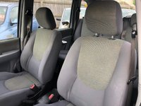 USED 2004 04 HYUNDAI MATRIX 1.6 GSI 5d 102 BHP ***PART EXCHANGED TO CLEAR ***IDEAL FAMILY CAR, BRAND NEW CAMBELT AND WATER PUMP!, LONG MOT UNTIL FEB 2024, SPECS INCLUDE, CENTRAL LOCKING, SEAT TRAYS, ELECTRIC WINDOWS AND MIRRORS.