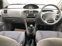 USED 2004 04 HYUNDAI MATRIX 1.6 GSI 5d 102 BHP ***PART EXCHANGED TO CLEAR ***IDEAL FAMILY CAR, BRAND NEW CAMBELT AND WATER PUMP!, LONG MOT UNTIL FEB 2024, SPECS INCLUDE, CENTRAL LOCKING, SEAT TRAYS, ELECTRIC WINDOWS AND MIRRORS.