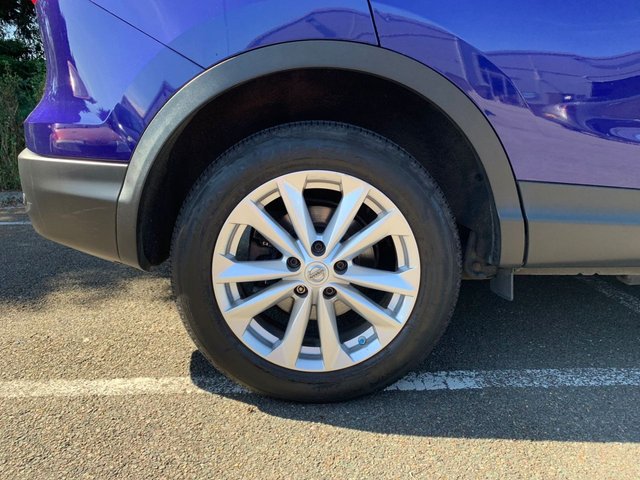 View our NISSAN QASHQAI