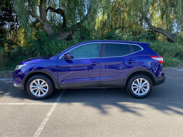 View our NISSAN QASHQAI