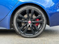 USED 2020 70 JAGUAR XE 2.0 R-DYNAMIC BLACK MHEV 4d 202 BHP Black Pack, Jaguar Warranty!