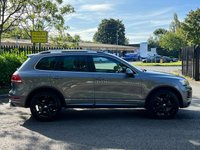 USED 2013 13 VOLKSWAGEN TOUAREG 3.0 V6 R-LINE TDI BLUEMOTION TECHNOLOGY 5d 242 BHP 