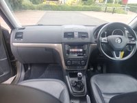 USED 2015 65 SKODA YETI 2.0 SE L TDI SCR 5d 109 BHP EURO 6 CAZ AND ULEZ COMPLIANT SAT NAV LEATHER HEATED SEATS DAB EXCELLENT SERVICE HISTORY