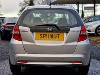 USED 2011 11 HONDA JAZZ 1.3 I-VTEC ES 5d 98 BHP THIS CAR COMES WITH 12 MONTHS WARRANTY , BREAKDOWN COVER & RECOVERY++   AUX+  USB CONNECTIVITY+  TRACTION CONTROL+  CLIMATE CONTROL+  REAR PARKING SENSORS+  15 INCH ALLOY WHEELS