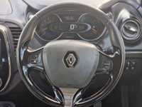 USED 2015 15 RENAULT CAPTUR 1.5 DYNAMIQUE MEDIANAV DCI 5d 90 BHP CRUISE CONTROL +  LED DAY TIME RUNNING LIGHTS +  CLIMATE CONTROL +  BLUETOOTH +  USB +  AUX +  RAIN SENSORS +  AUTOMATIC LIGHTS +  FOG LIGHTS +  KEYLESS START +  SAT NAV +  17 INCH ALLOY WHEELS +  TRACTION CONTROL +