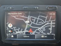 USED 2015 15 RENAULT CAPTUR 1.5 DYNAMIQUE MEDIANAV DCI 5d 90 BHP CRUISE CONTROL +  LED DAY TIME RUNNING LIGHTS +  CLIMATE CONTROL +  BLUETOOTH +  USB +  AUX +  RAIN SENSORS +  AUTOMATIC LIGHTS +  FOG LIGHTS +  KEYLESS START +  SAT NAV +  17 INCH ALLOY WHEELS +  TRACTION CONTROL +