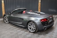 USED 2011 60 AUDI R8 5.2 SPYDER V10 QUATTRO 2d 519 BHP V10 MANUAL SPYDER, FULL SERVICE HISTORY, CARBON INTERIOR, PPF, B&O 12 MONTH WARRANTY