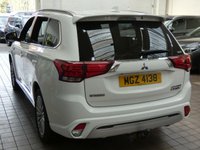 USED 2019 MITSUBISHI OUTLANDER 2.4 PHEV 4H 5d 207 BHP APP BASED SAT NAV LEATHER REAR VIEW CAMERA 1 OWNER SERVICE HISTORY MITSUBISHI WARRANTY