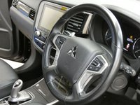 USED 2019 69 MITSUBISHI OUTLANDER 2.4 PHEV DYNAMIC SAFETY 5d 222 BHP APP SAT NAV LEATHER CAMERA PARKING SENSORS MITSUBISHI WARRANTY TILL SEPT 2024