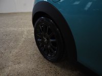 USED 2017 17 MINI CONVERTIBLE 1.5 COOPER 2d 134 BHP PACKED WITH EXTRAS AND IN A STUNNING COLOUR COMBO