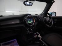 USED 2017 17 MINI CONVERTIBLE 1.5 COOPER 2d 134 BHP PACKED WITH EXTRAS AND IN A STUNNING COLOUR COMBO