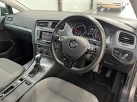 USED 2013 63 VOLKSWAGEN GOLF 1.6 TDI BlueMotion Tech SE Hatchback 5dr Diesel DSG Euro 5 (s/s) (105 ps) Tech Pack, Bluetooth, DAB