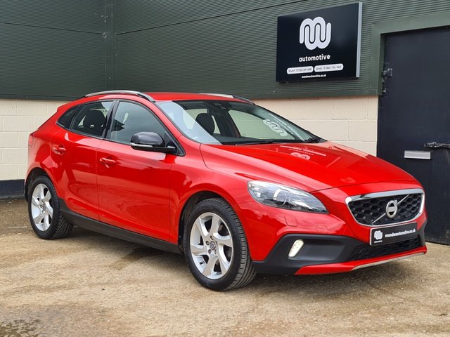 2013 63 Volvo V40 1.6 D2 CROSS COUNTRY LUX 5d 113 BHP