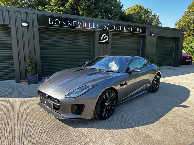 2018 68 Jaguar F-Type 2.0 R-DYNAMIC 2d 300 BHP