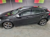 USED 2015 15 VOLVO V40 2.0 T2 R-DESIGN 5d 120 BHP 