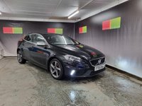 USED 2015 15 VOLVO V40 2.0 T2 R-DESIGN 5d 120 BHP 
