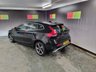 USED 2015 15 VOLVO V40 2.0 T2 R-DESIGN 5d 120 BHP 