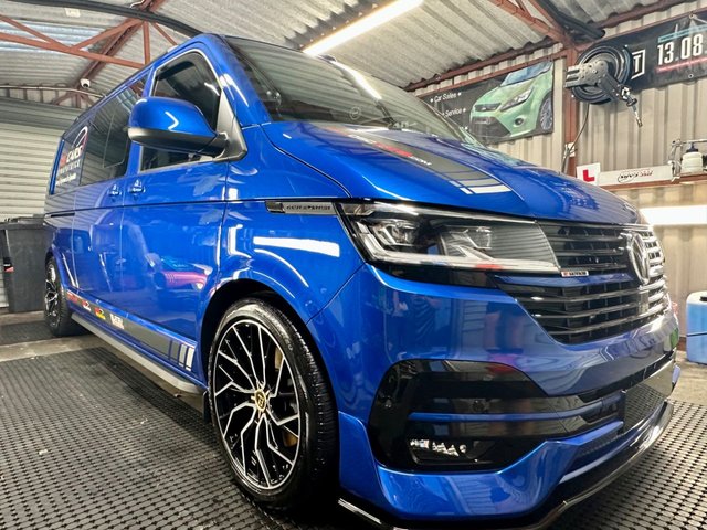 2022 P Volkswagen Transporter 2.0 T32 TDI KOMBI HIGHLINE 4MOTION 202 BHP