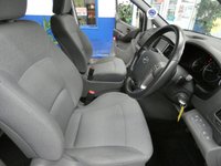 USED 2019 19 HYUNDAI i800 2.5 CRDI SE NAV 5d 134 BHP 8 SEATS SAT NAV HEATED SEATS PARKING SENSORS 1 OWNER HYUNDAI WARRANTY TILL MARCH 2024