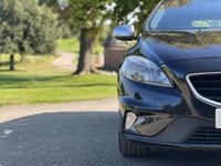 USED 2014 14 VOLVO V40 1.6 D2 (115) R DESIGN 5dr 6 Speed Manual (Sports Styling, Heated Suede/Leather Seats, Dual Climate, DAB, Digital Cockpit) !! NATIONWIDE DELIVERY AVAILABLE !!