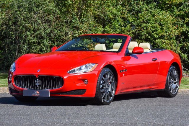 2011 11 Maserati Granturismo 4.7 GRANCABRIO 2d 434 BHP