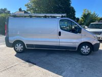 USED 2010 60 RENAULT TRAFIC 2.0 LL29 DCI S/R 115 BHP ROOF RACK, SECURITY LOCKS, LADDER