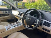 USED 2015 15 JAGUAR XF 2.2 D LUXURY SPORTBRAKE 5d 200 BHP 