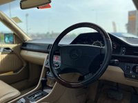 USED 1997 P MERCEDES-BENZ E-CLASS 2.2 E220 2d AUTO 150 BHP HUGE SPEC + SPORTLINE + 1 OWNER FROM NEW + AMG WHEELS + FULL LEATHER + HEATED SEATS + 2 KEYS + COLLECTORS ITEM