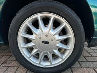 USED 2000 W FORD MONDEO 2.0 GHIA X 16V 5d 130 BHP 2 OWNERS (LAST SINCE 2001) - AIR CONDITIONING - ALLOY WHEELS - CENTRAL LOCKING - HEATED SEATS - SUNROOF - ELECTRIC LEATHER SEATS