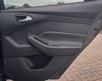 USED 2015 15 FORD FOCUS 1.5 TITANIUM X 5d 180 BHP HEATED FRONT WINDSCREEN - HEATED SEATS - FRONT AND REAR PARK ASSIST - BLUETOOTH HANDSFREE - NAVIGATION SYSTEM