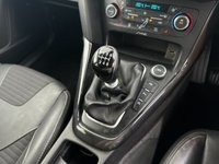 USED 2015 15 FORD FOCUS 1.5 TITANIUM X 5d 180 BHP HEATED FRONT WINDSCREEN - HEATED SEATS - FRONT AND REAR PARK ASSIST - BLUETOOTH HANDSFREE - NAVIGATION SYSTEM