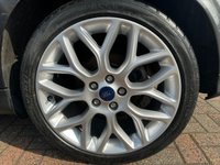 USED 2015 15 FORD FOCUS 1.5 TITANIUM X 5d 180 BHP HEATED FRONT WINDSCREEN - HEATED SEATS - FRONT AND REAR PARK ASSIST - BLUETOOTH HANDSFREE - NAVIGATION SYSTEM