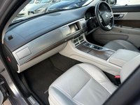 USED 2013 63 JAGUAR XF 2.2 D LUXURY 4d 200 BHP LOW MILES/HEATED FRONT SCREEN