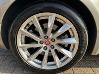 USED 2014 14 JAGUAR XF 2.2 D PREMIUM LUXURY 4d 200 BHP 