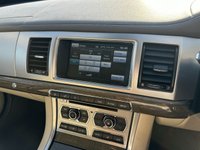 USED 2014 14 JAGUAR XF 2.2 D PREMIUM LUXURY 4d 200 BHP 