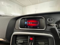 USED 2017 17 VOLVO V40 2.0 T2 R-DESIGN NAV PLUS 5d 120 BHP WITH THE ADDITION OF PARKING SENSORS. THIS HAS A GREAT SERVICE RECORD JUST BEEN SERVICED