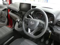 USED 2019 19 VAUXHALL COMBO LIFE 1.2 ENERGY XL S/S 5d 109 BHP 5 SEAT AIR CON PARKING SENSORS 6 MONTHS GOLD WARRANTY