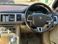 USED 2014 14 JAGUAR XF 2.2 D PREMIUM LUXURY SPORTBRAKE 5d 200 BHP 