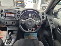 USED 2013 13 VOLKSWAGEN TIGUAN 2.0 R LINE TDI BLUEMOTION TECH 4MOTION DSG 5d 139 BHP Bluetooth,Parking Sensors,DAB