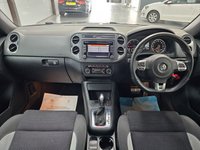 USED 2013 13 VOLKSWAGEN TIGUAN 2.0 R LINE TDI BLUEMOTION TECH 4MOTION DSG 5d 139 BHP Bluetooth,Parking Sensors,DAB