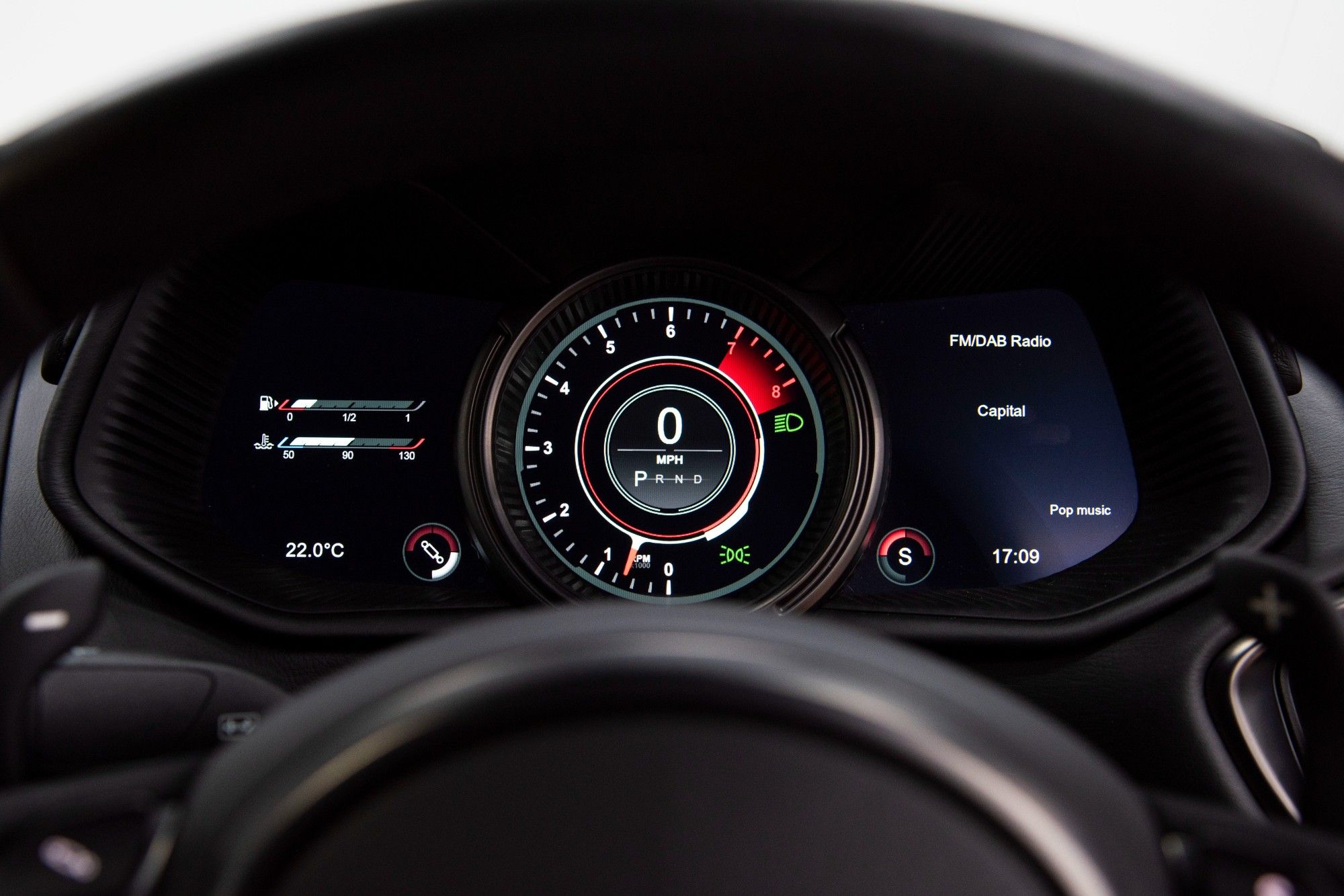 USED 2018 68 ASTON MARTIN DB11 5.2 AMR V12 2d 631 BHP 