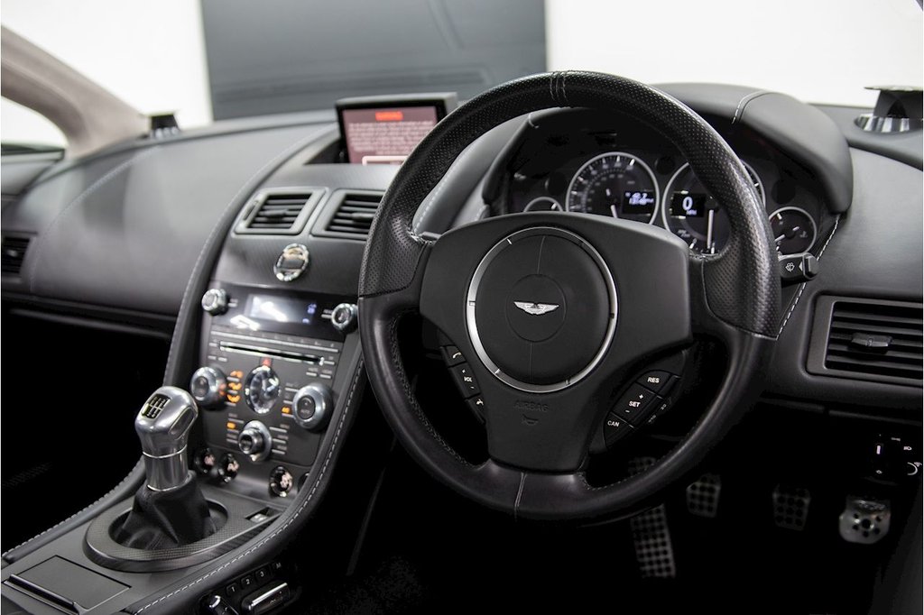 USED 2013 13 ASTON MARTIN VANTAGE 5.9 V12 3d 510 BHP LOW MILES | FULL HISTORY
