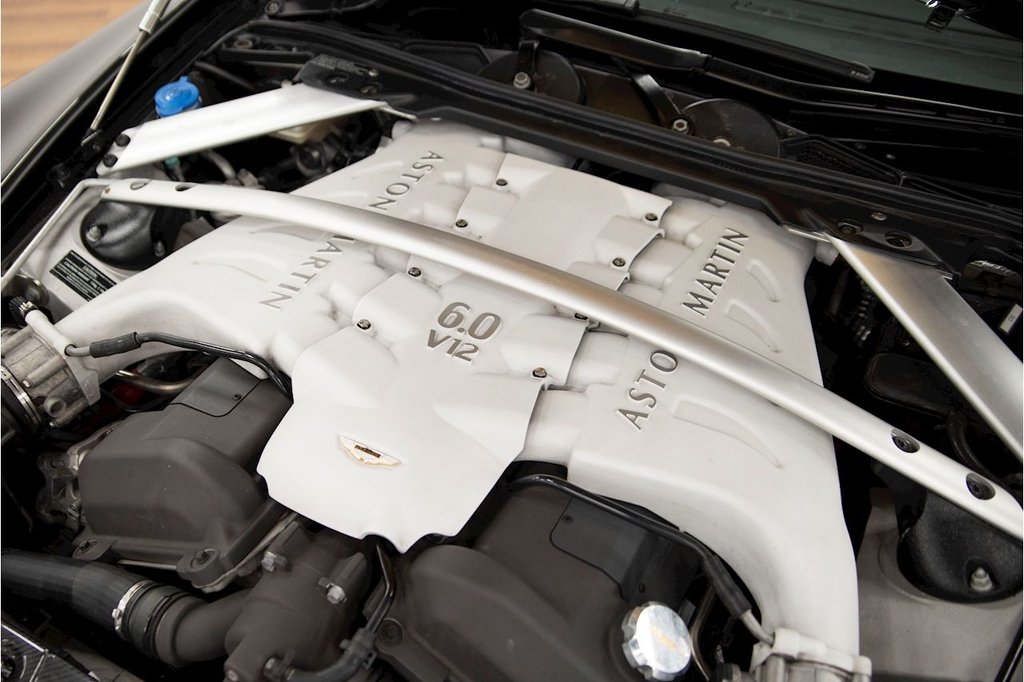 USED 2013 13 ASTON MARTIN VANTAGE 5.9 V12 3d 510 BHP LOW MILES | FULL HISTORY