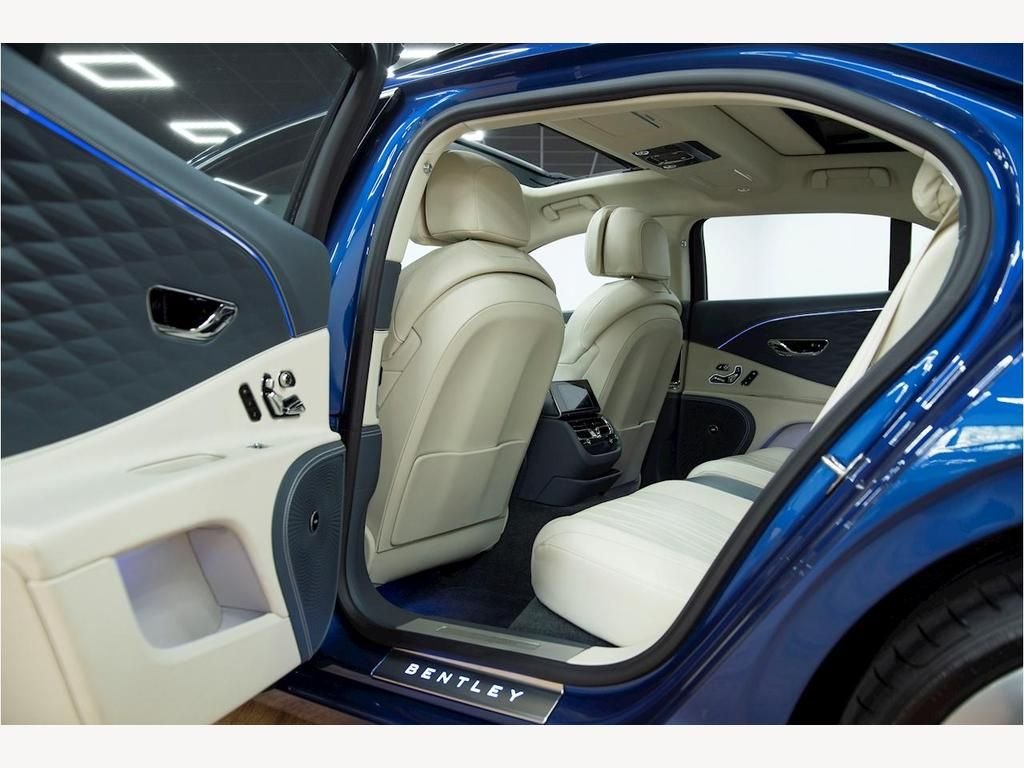 USED 2020 69 BENTLEY FLYING SPUR 6.0 W12 Saloon FIRST EDITION | NAIM AUDIO
