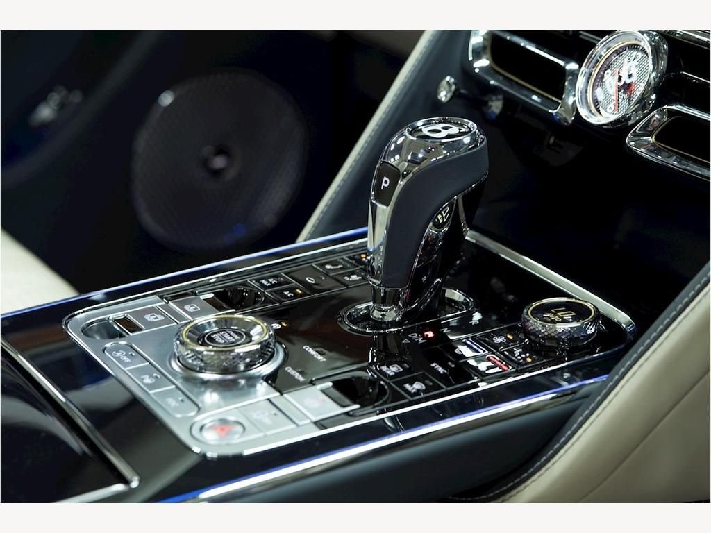 USED 2020 69 BENTLEY FLYING SPUR 6.0 W12 Saloon FIRST EDITION | NAIM AUDIO