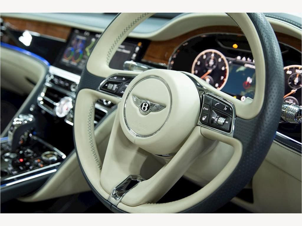 USED 2020 69 BENTLEY FLYING SPUR 6.0 W12 Saloon FIRST EDITION | NAIM AUDIO