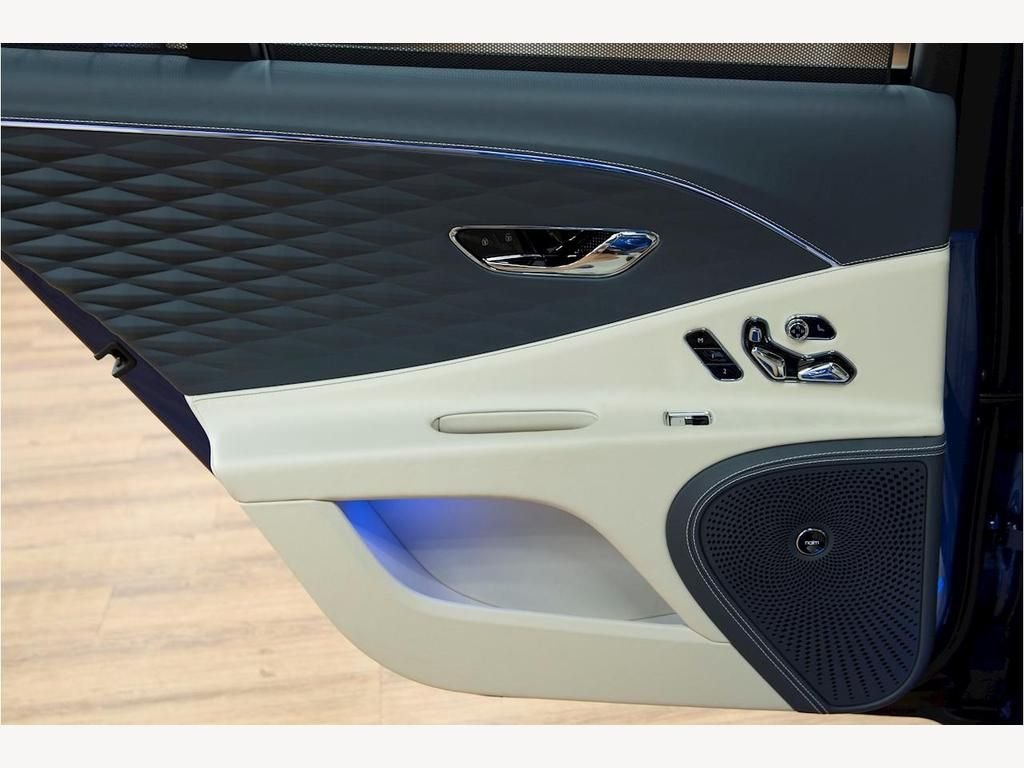 USED 2020 69 BENTLEY FLYING SPUR 6.0 W12 Saloon FIRST EDITION | NAIM AUDIO